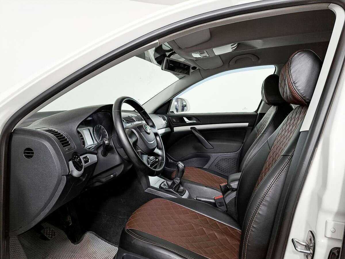 Skoda Octavia с пробегом — 2011 год. Фото: #11