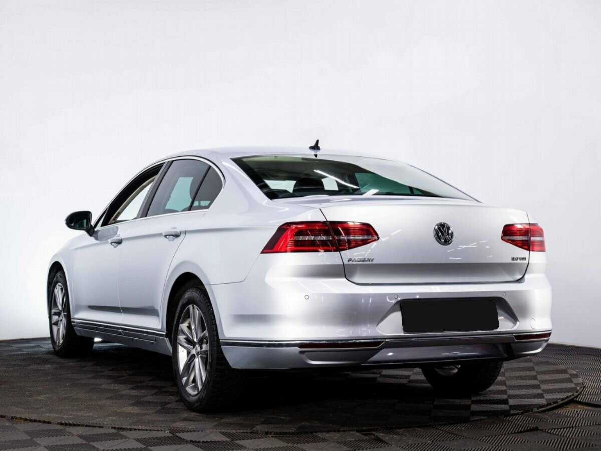 Volkswagen Passat с пробегом — 2017 год. Фото: #3