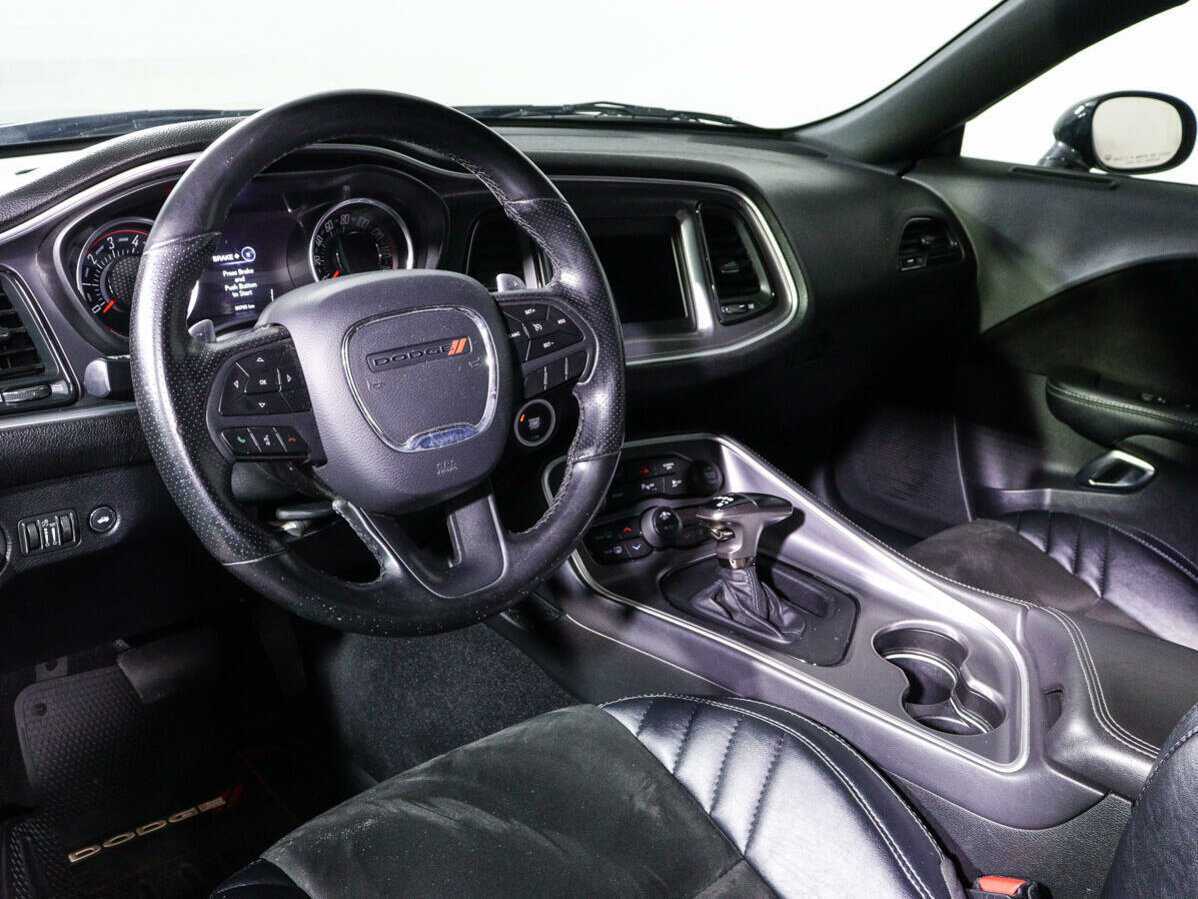 Dodge Challenger с пробегом — 2019 год. Фото: #13