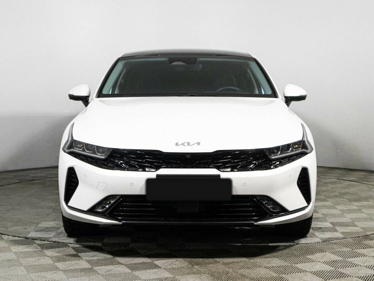 Kia K5 с пробегом — 2024 год. Фото: #1