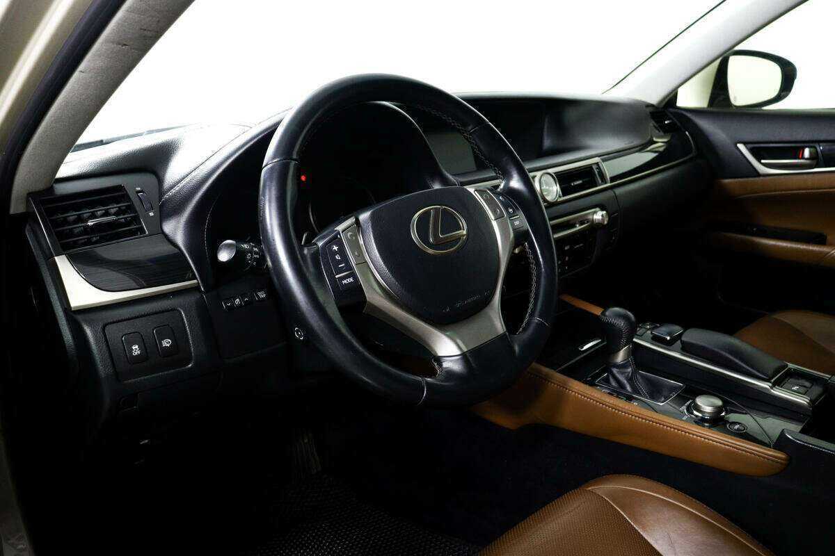 Lexus GS с пробегом — 2012 год. Фото: #12