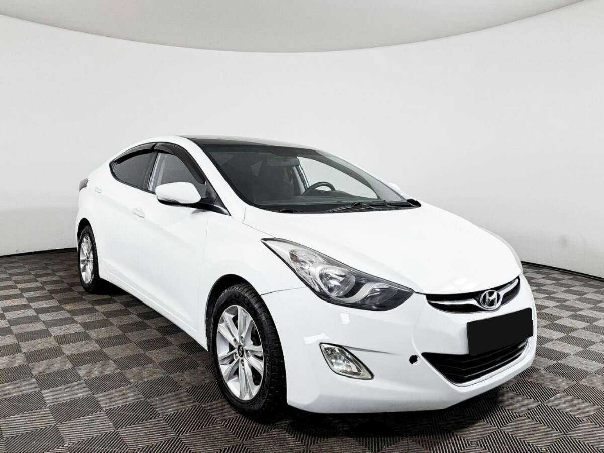 Hyundai Avante с пробегом — 2011 год. Фото: #2