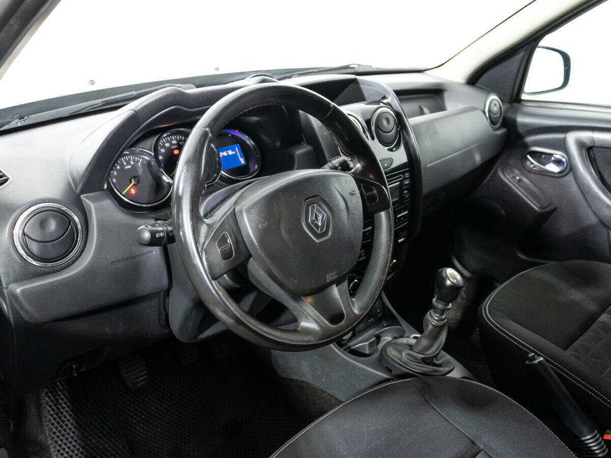 Renault Duster с пробегом — 2016 год. Фото: #10