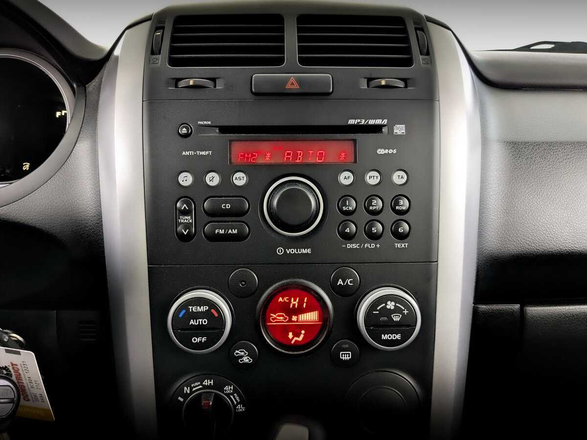 Suzuki Grand Vitara с пробегом — 2010 год. Фото: #14