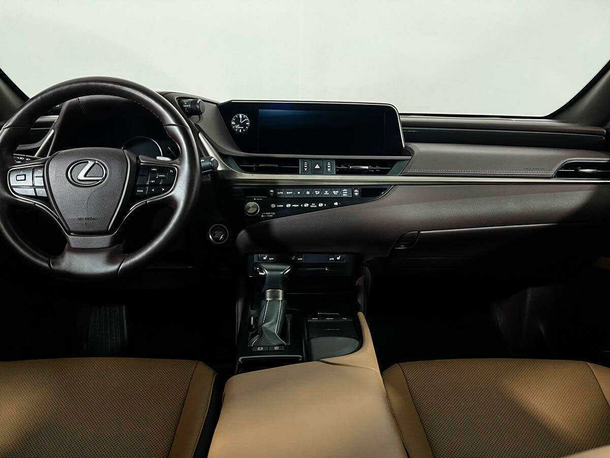 Lexus ES с пробегом — 2021 год. Фото: #11