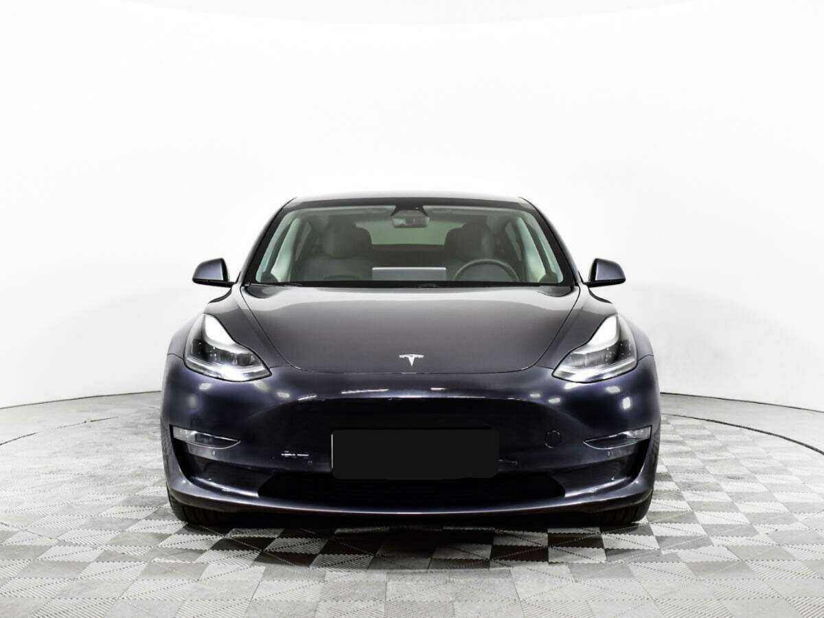 Tesla Model 3 с пробегом — 2021 год. Фото: #1