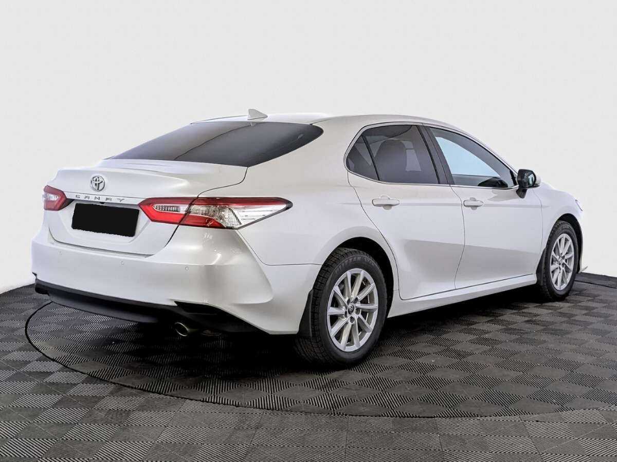 Toyota Camry с пробегом — 2022 год. Фото: #4