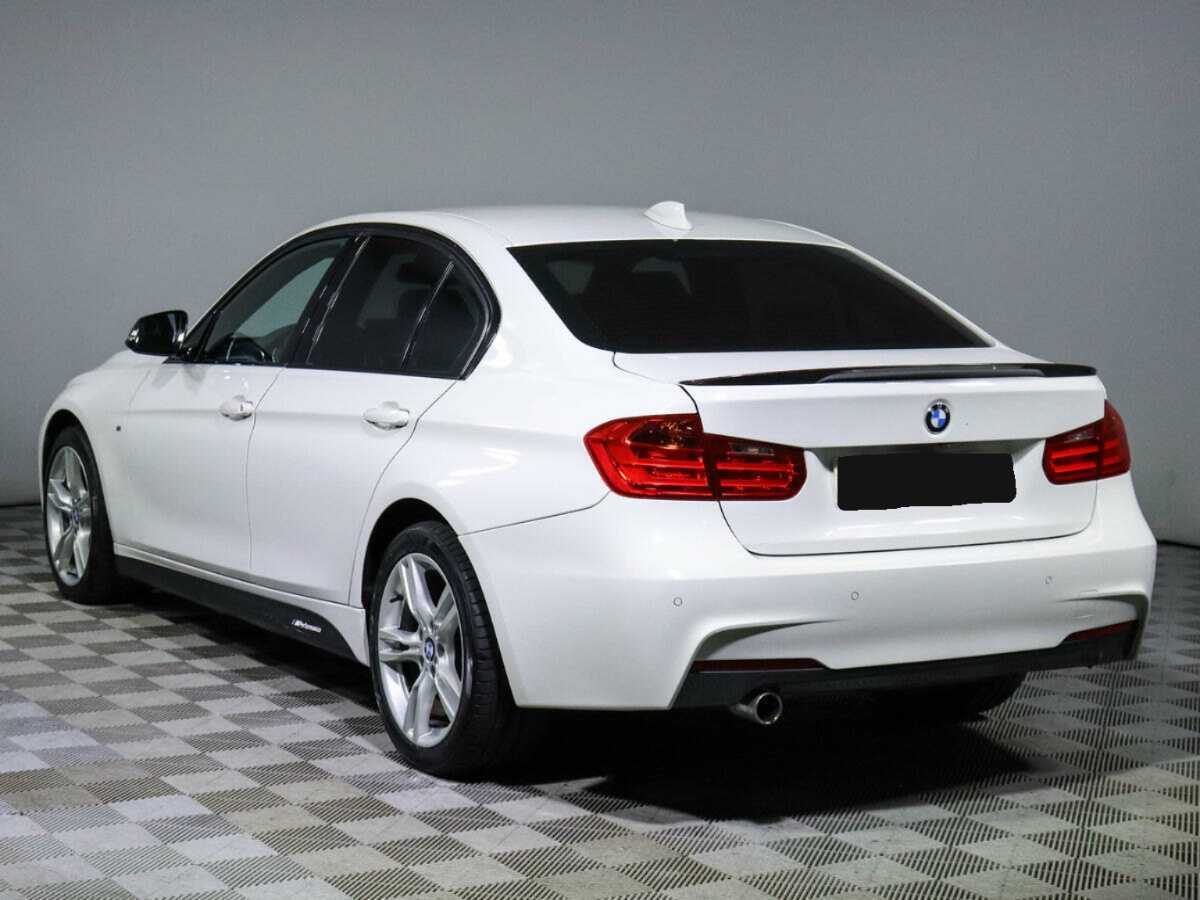 BMW 3 серии с пробегом — 2015 год. Фото: #6