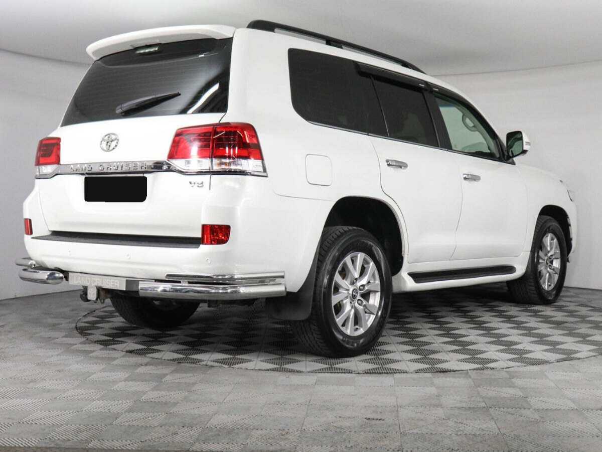 Toyota Land Cruiser с пробегом — 2018 год. Фото: #4