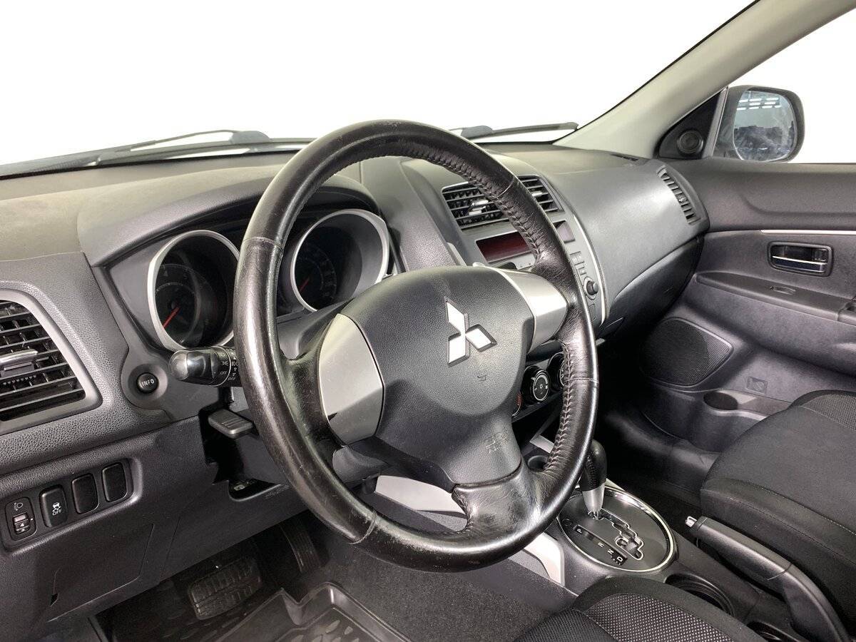 Mitsubishi ASX с пробегом — 2011 год. Фото: #10