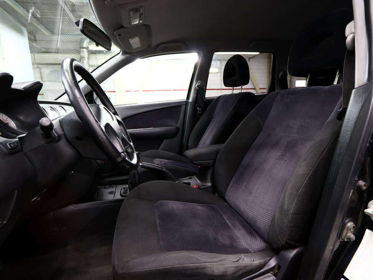 Mitsubishi Outlander с пробегом — 2005 год. Фото: #5