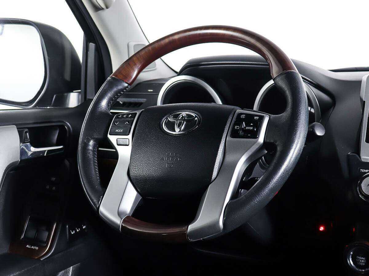 Toyota Land Cruiser Prado с пробегом — 2014 год. Фото: #13