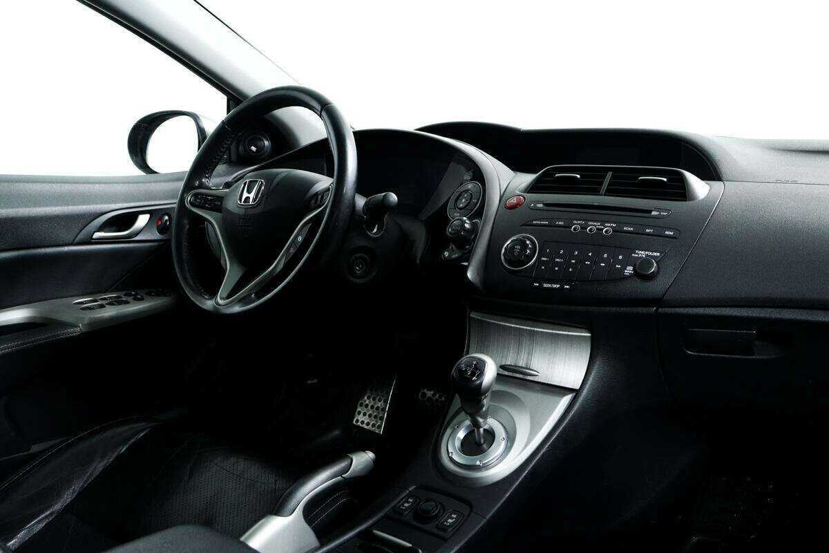 Honda Civic с пробегом — 2008 год. Фото: #8