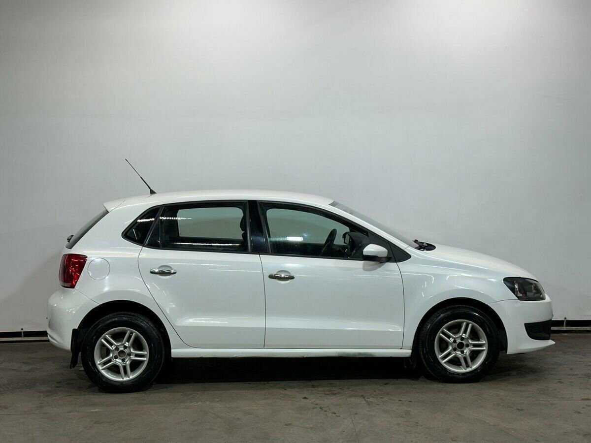 Volkswagen Polo с пробегом — 2011 год. Фото: #4