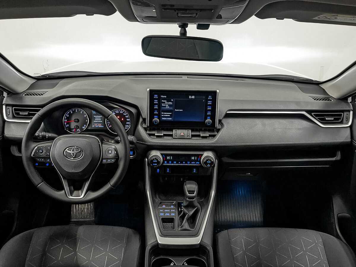 Toyota RAV4 с пробегом — 2020 год. Фото: #13