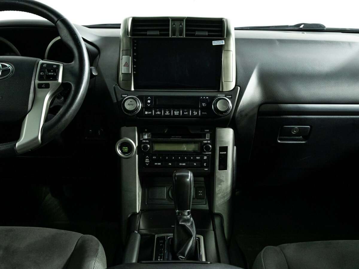 Toyota Land Cruiser Prado с пробегом — 2011 год. Фото: #13