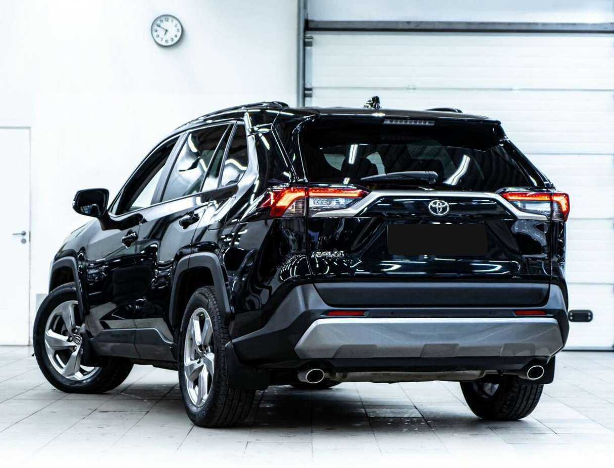 Toyota RAV4 с пробегом — 2019 год. Фото: #3