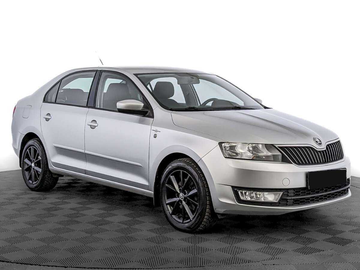 Skoda Rapid с пробегом — 2016 год. Фото: #1