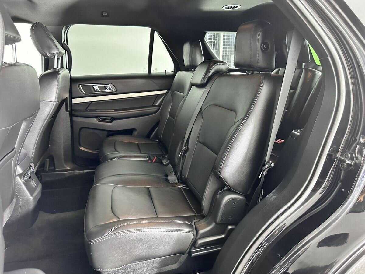 Ford Explorer с пробегом — 2018 год. Фото: #15