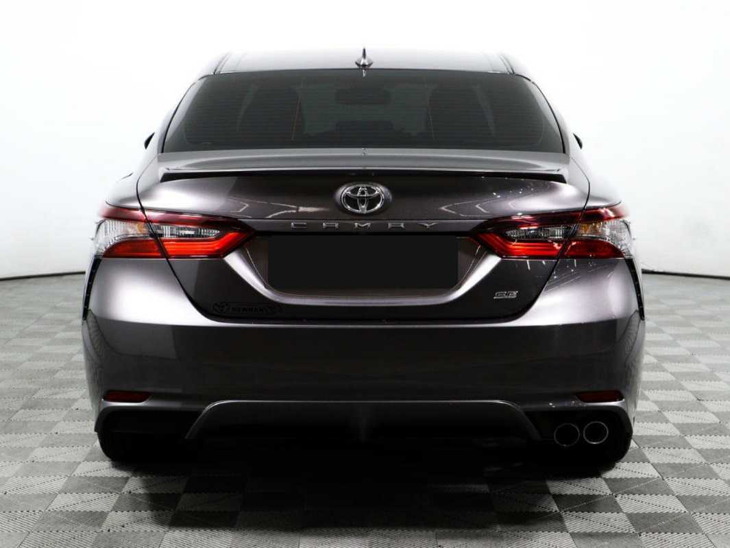 Toyota Camry с пробегом — 2021 год. Фото: #5