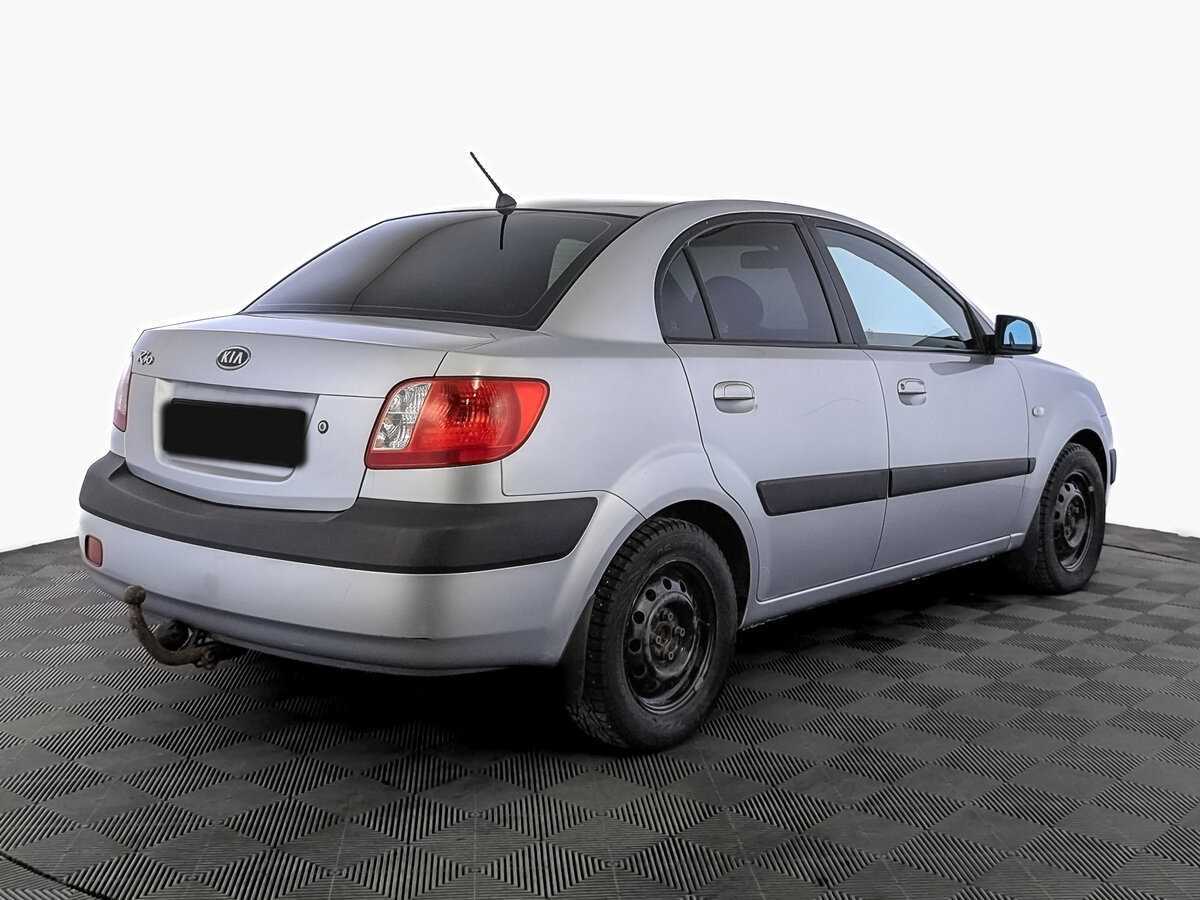 Kia Rio с пробегом — 2007 год. Фото: #4