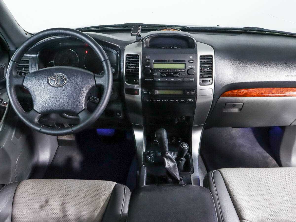 Toyota Land Cruiser Prado с пробегом — 2004 год. Фото: #8
