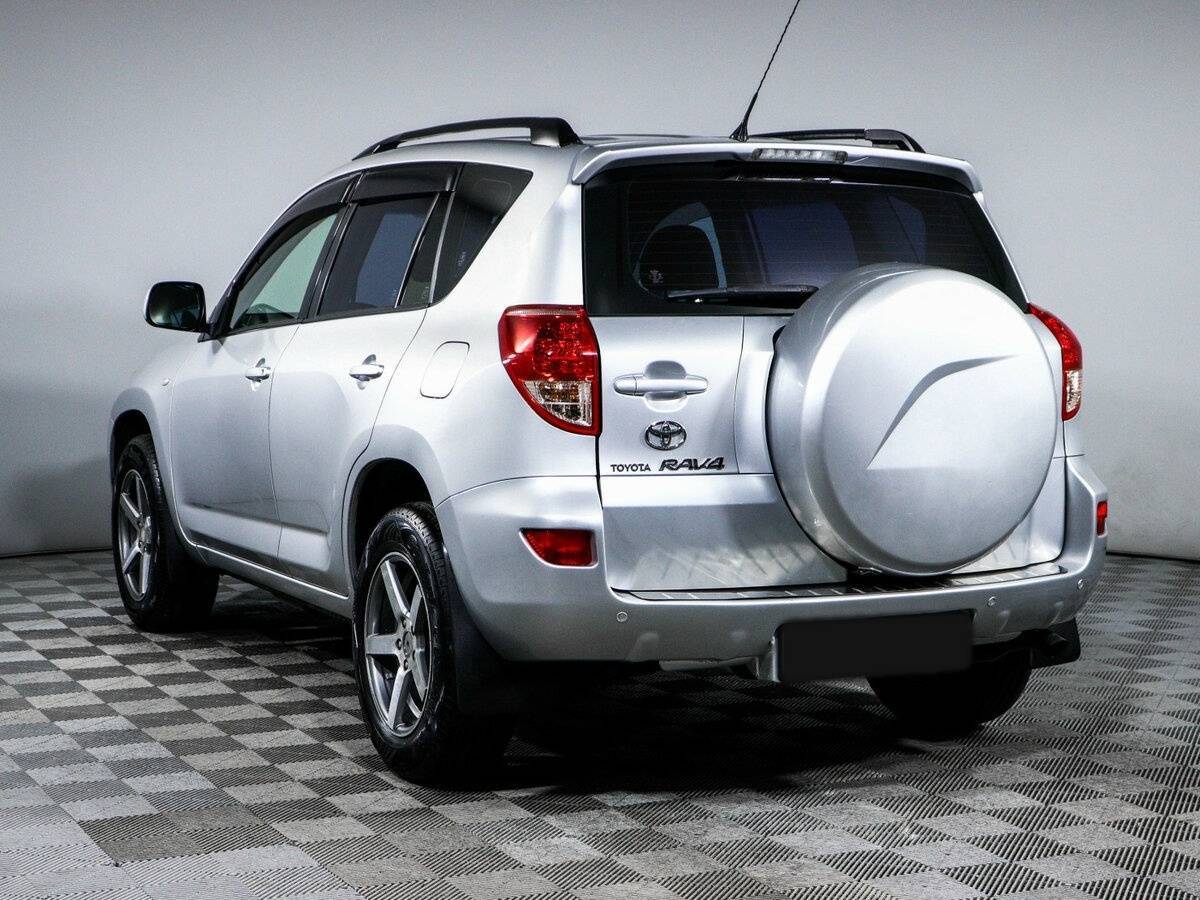 Toyota RAV4 с пробегом — 2006 год. Фото: #6