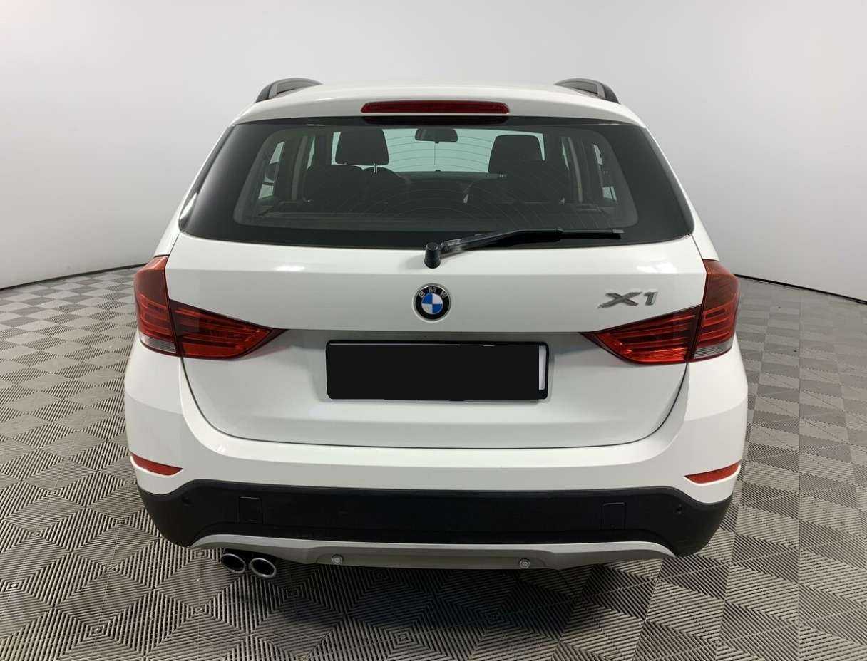BMW X1 с пробегом — 2013 год. Фото: #4
