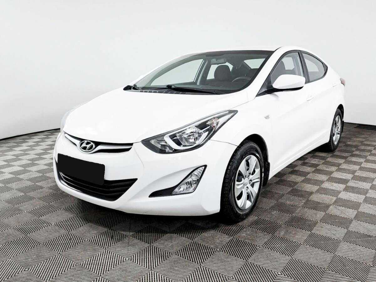 Hyundai Elantra с пробегом — 2015 год. Фото: #0