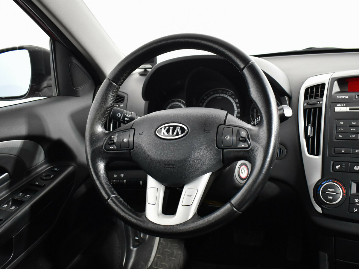 Kia Ceed с пробегом — 2011 год. Фото: #13