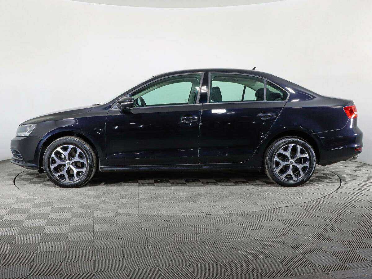 Volkswagen Jetta с пробегом — 2015 год. Фото: #7