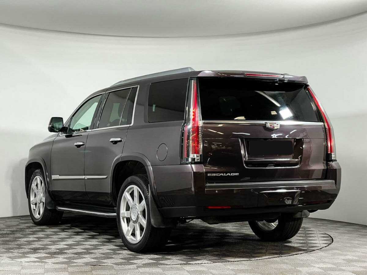 Cadillac Escalade с пробегом — 2016 год. Фото: #6
