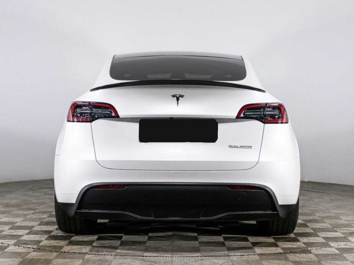 Tesla Model Y с пробегом — 2022 год. Фото: #5