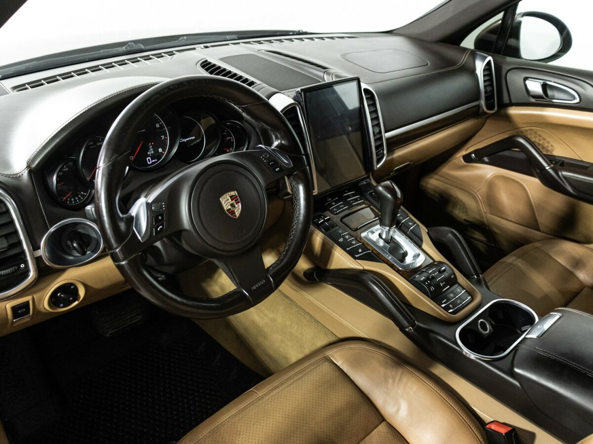 Porsche Cayenne с пробегом — 2011 год. Фото: #8