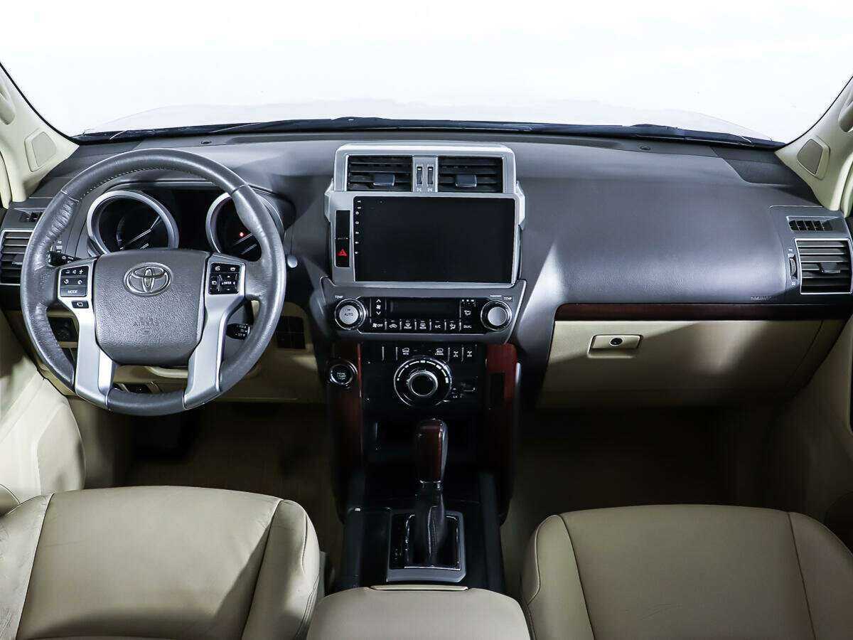 Toyota Land Cruiser Prado с пробегом — 2014 год. Фото: #10
