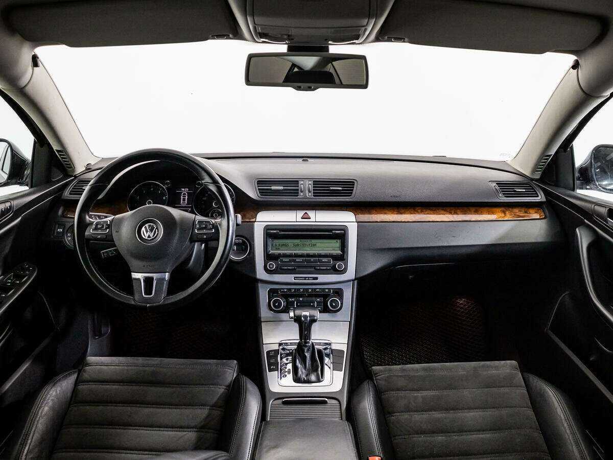 Volkswagen Passat с пробегом — 2010 год. Фото: #10