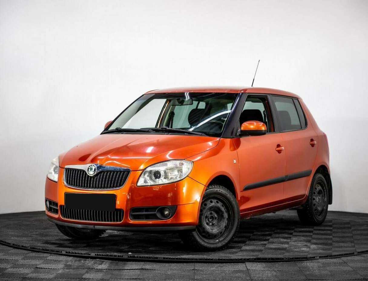 Skoda Fabia с пробегом — 2010 год. Фото: #0