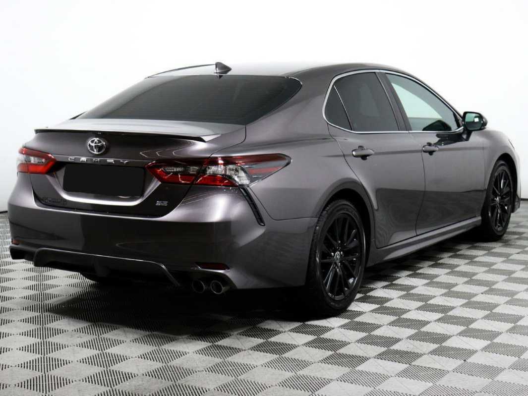 Toyota Camry с пробегом — 2021 год. Фото: #4