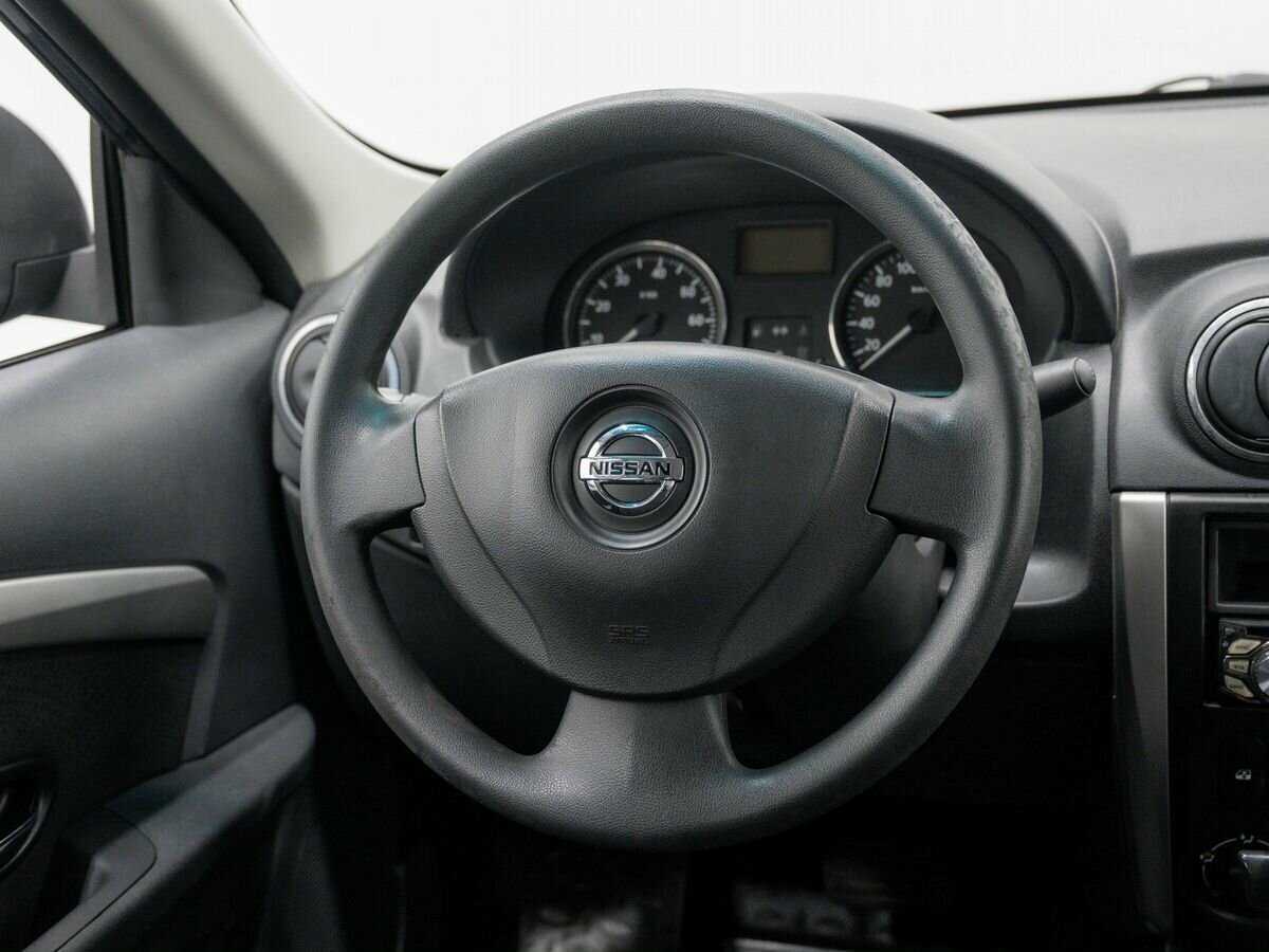 Nissan Almera с пробегом — 2013 год. Фото: #10