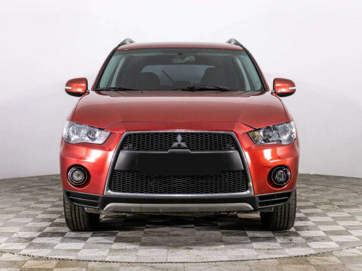 Mitsubishi Outlander с пробегом — 2011 год. Фото: #1