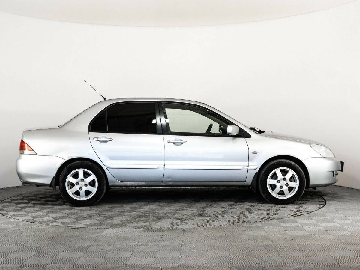 Mitsubishi Lancer с пробегом — 2006 год. Фото: #3