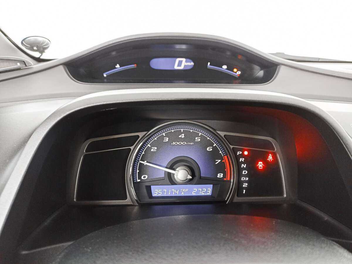 Honda Civic с пробегом — 2007 год. Фото: #10