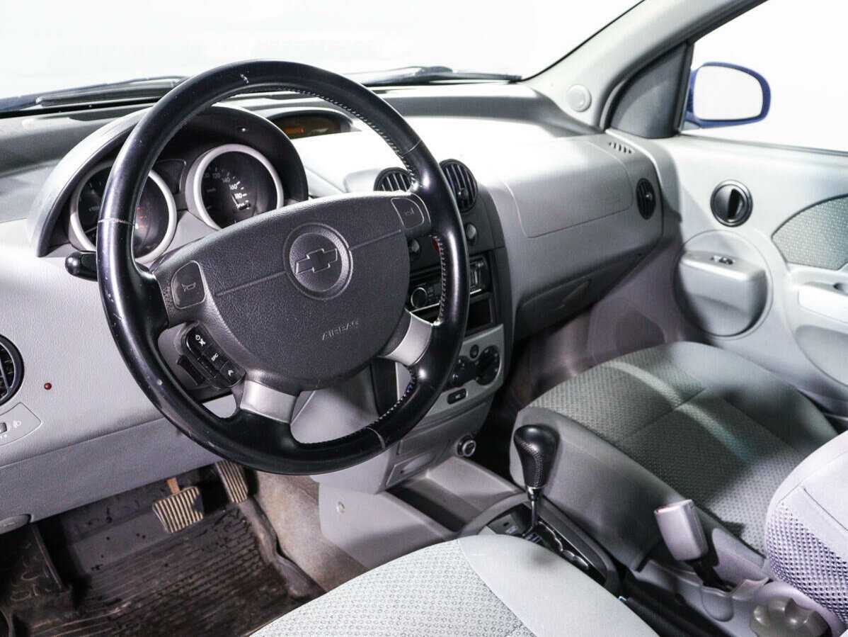 Chevrolet Aveo с пробегом — 2005 год. Фото: #13