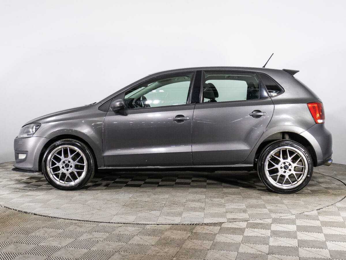 Volkswagen Polo с пробегом — 2010 год. Фото: #7