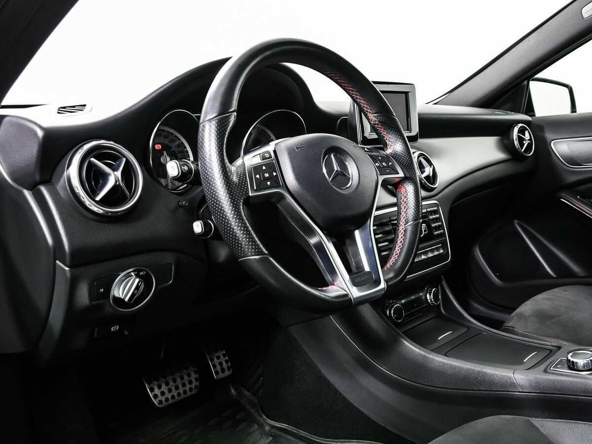 Mercedes-Benz GLA с пробегом — 2015 год. Фото: #11