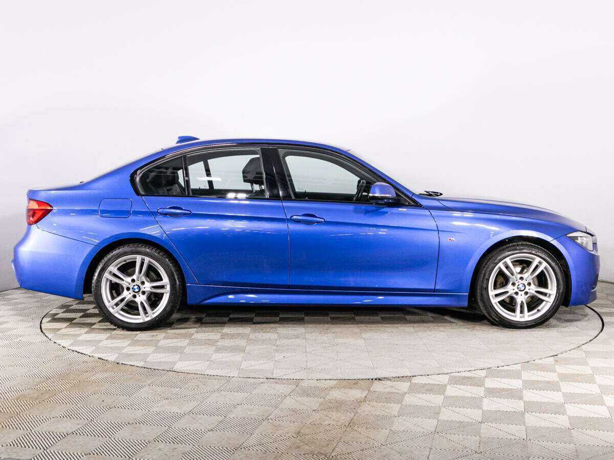 BMW 3 серии с пробегом — 2018 год. Фото: #3