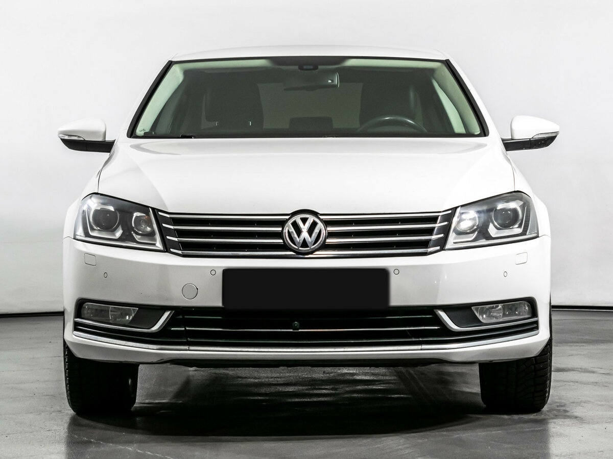 Volkswagen Passat с пробегом — 2011 год. Фото: #1