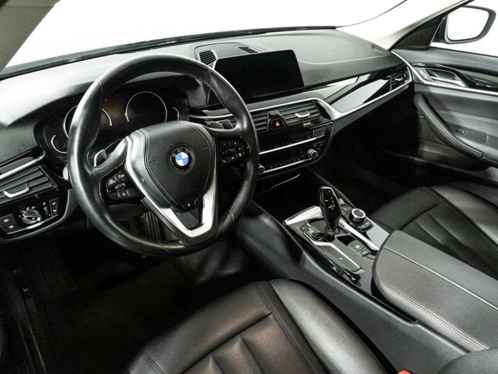 BMW 5 серии с пробегом — 2020 год. Фото: #10