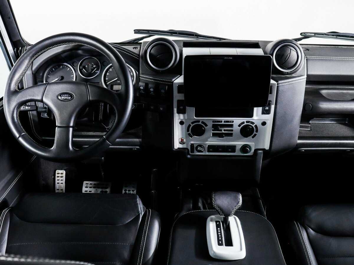 Land Rover Defender с пробегом — 2013 год. Фото: #11