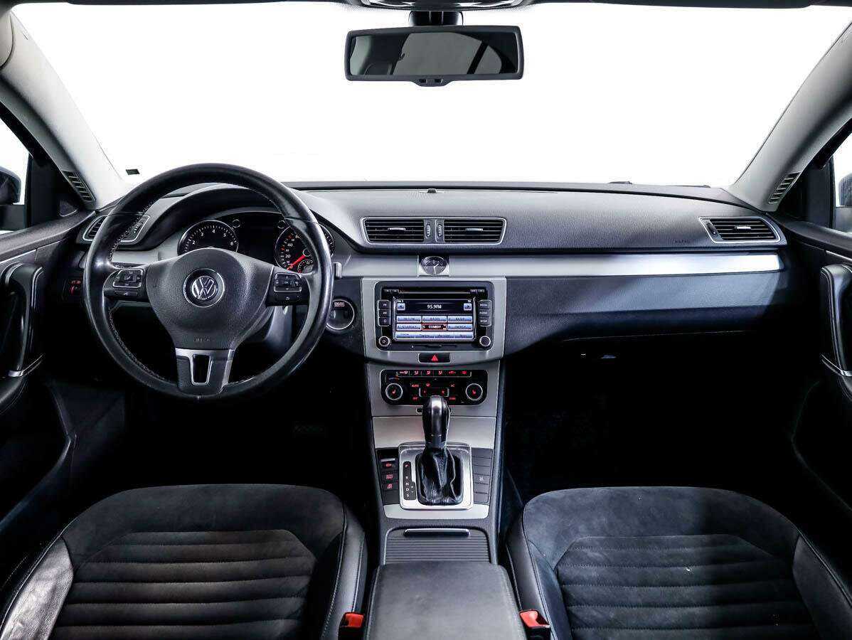 Volkswagen Passat с пробегом — 2011 год. Фото: #8